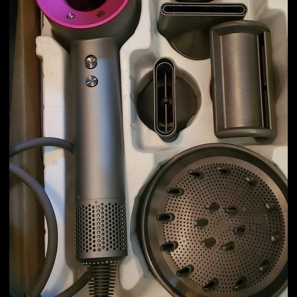 Dyson Supersonic Hair Dryer - Fuchsia - Picture 2 of 4